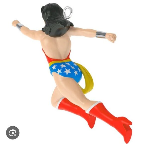 NIB 2017 Hallmark Mini Wonder Woman Tree Ornament - Picture 3 of 8